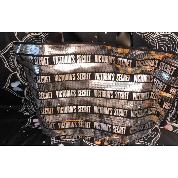 Victoria's Secret Black And Silver Sequin Tote With Wristlet - Picture 8 of 8